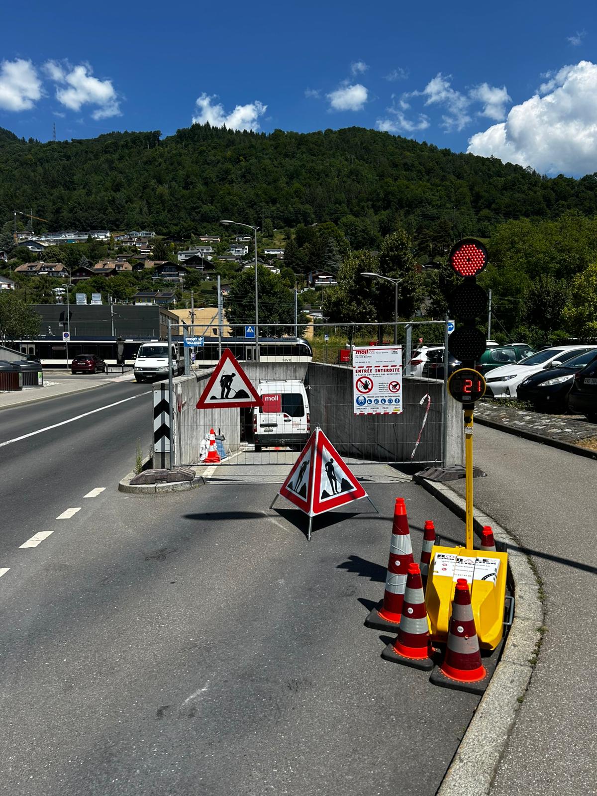 Feux avec décompte de temps sur chantier routier en Suisse romande